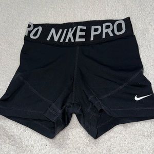 Nike pro shorts size small
